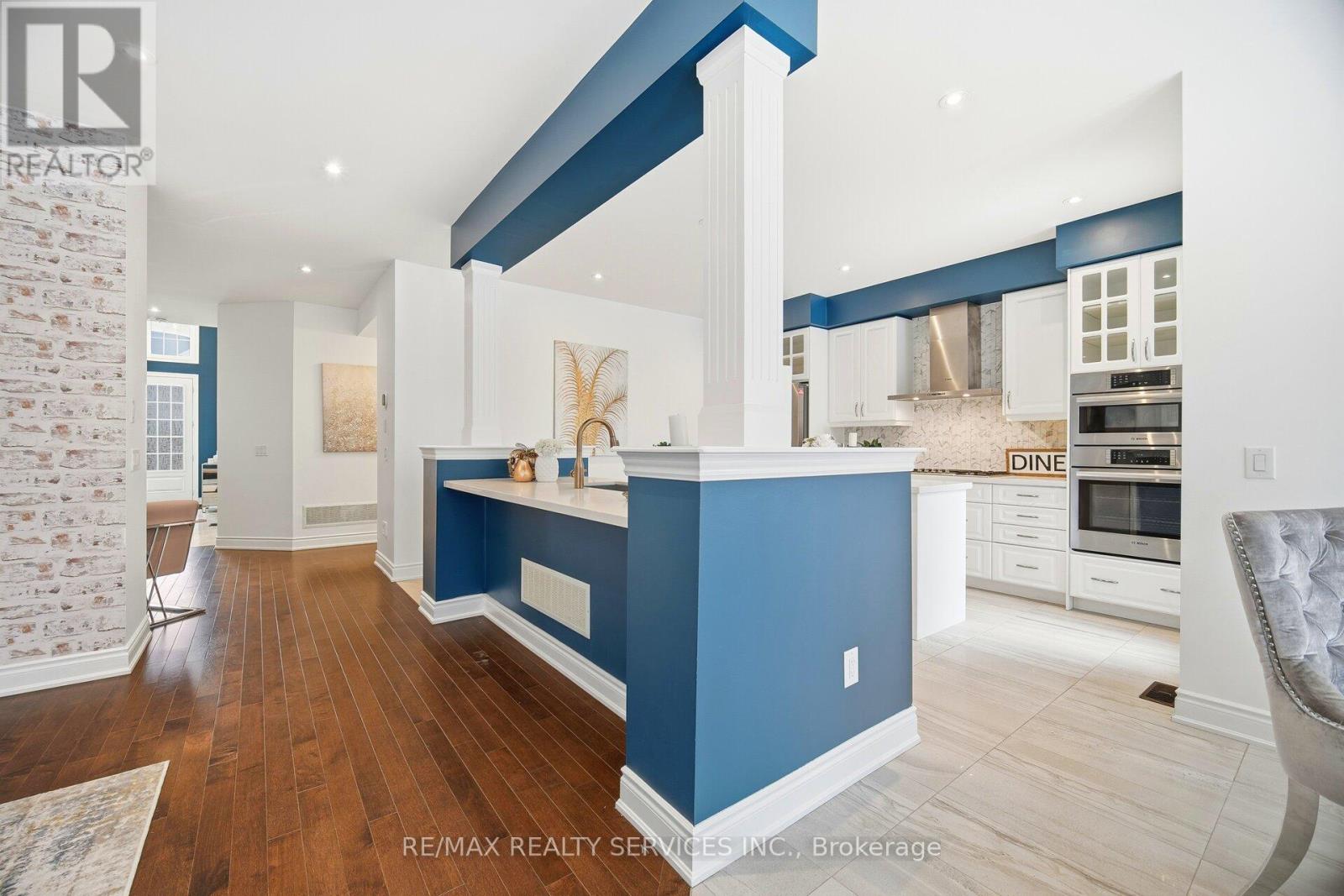 72 Bonnieglen Farm Boulevard, Caledon, Ontario  L7C 4C8 - Photo 23 - W12642840