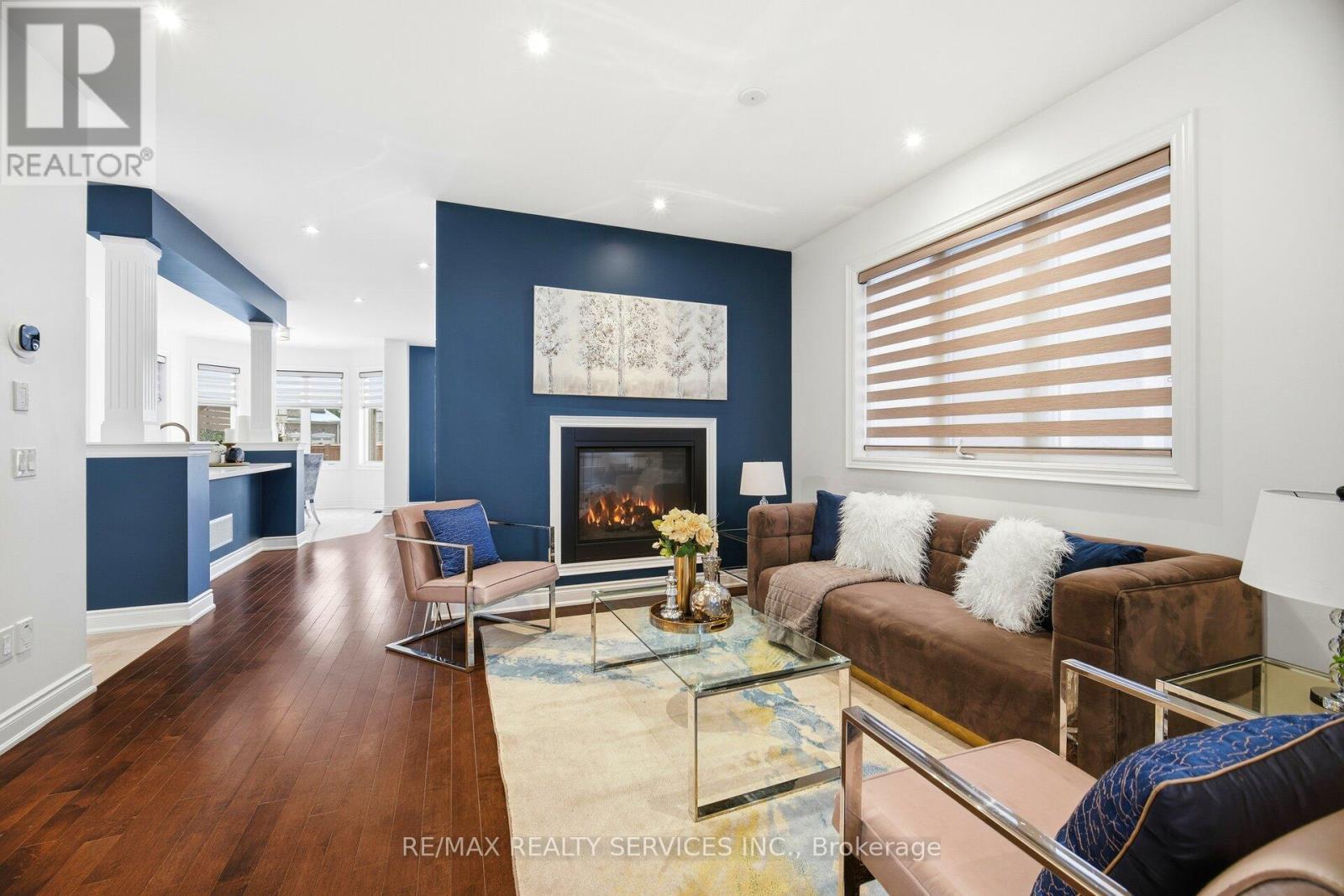 72 Bonnieglen Farm Boulevard, Caledon, Ontario  L7C 4C8 - Photo 9 - W12642840