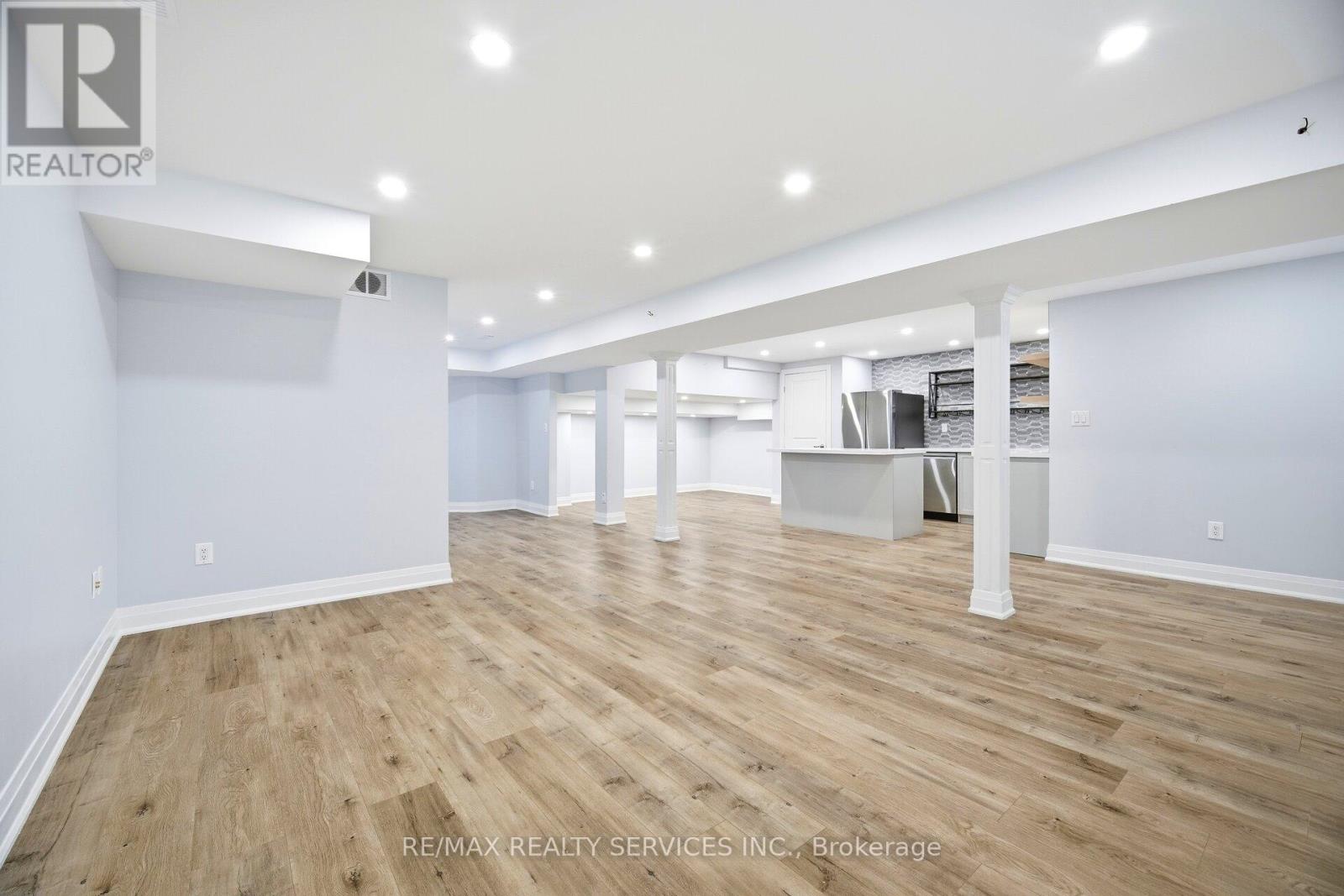 72 Bonnieglen Farm Boulevard, Caledon, Ontario  L7C 4C8 - Photo 36 - W12642840