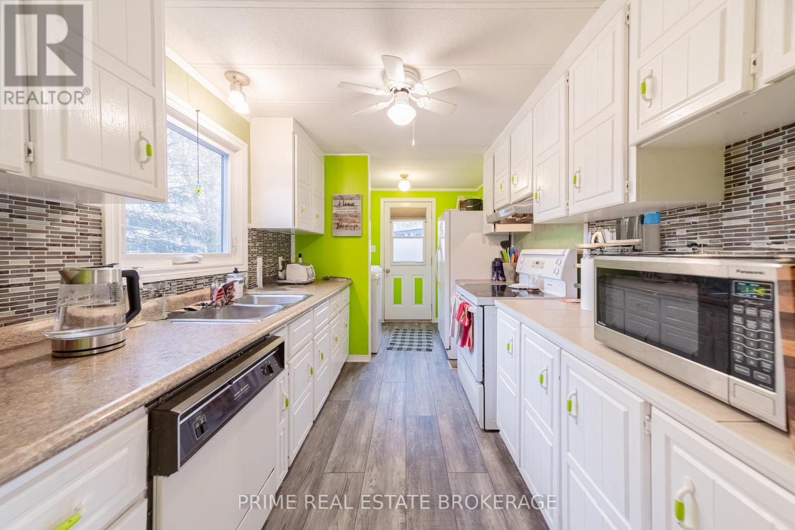 Photo 9 of 46 for 246 Southwinds Court