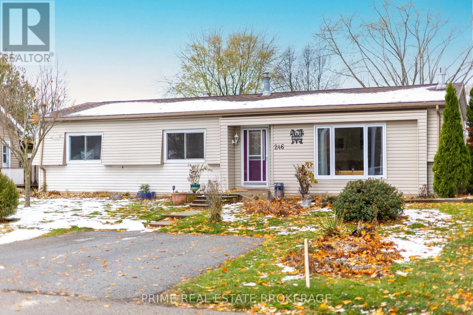 246 Southwinds Court, South Huron, Ontario  N0M 1T0 - Photo 3 - X12552472