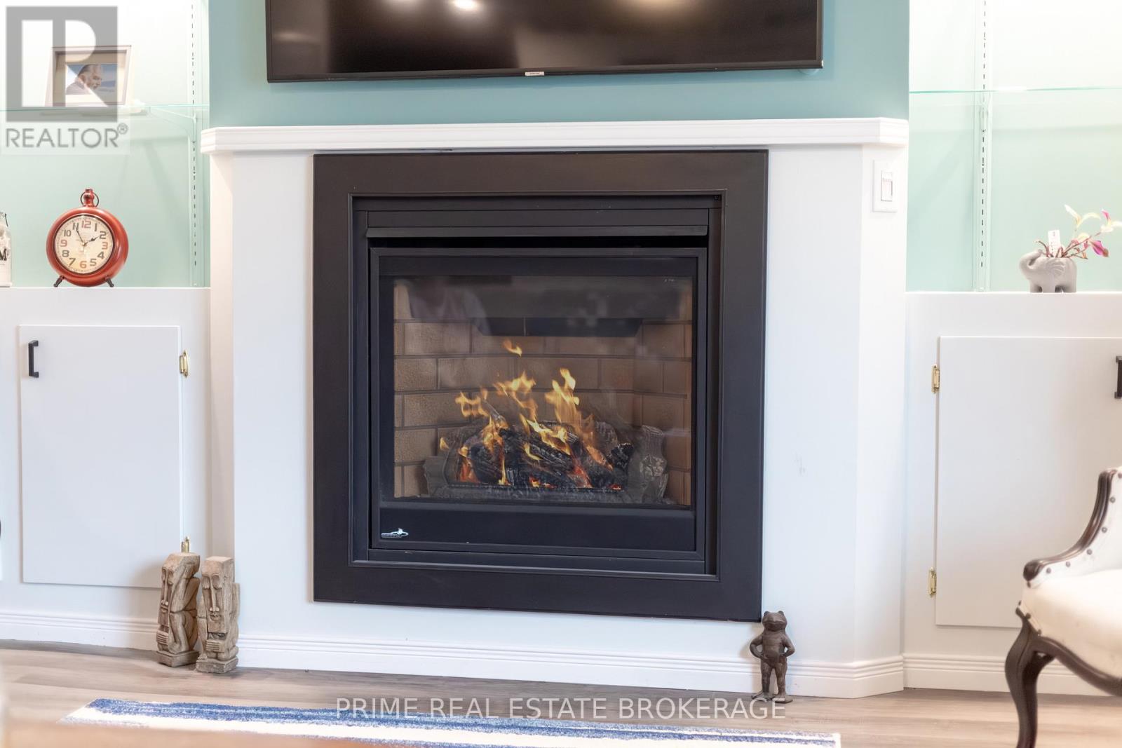 246 Southwinds Court, South Huron, Ontario  N0M 1T0 - Photo 8 - X12552472