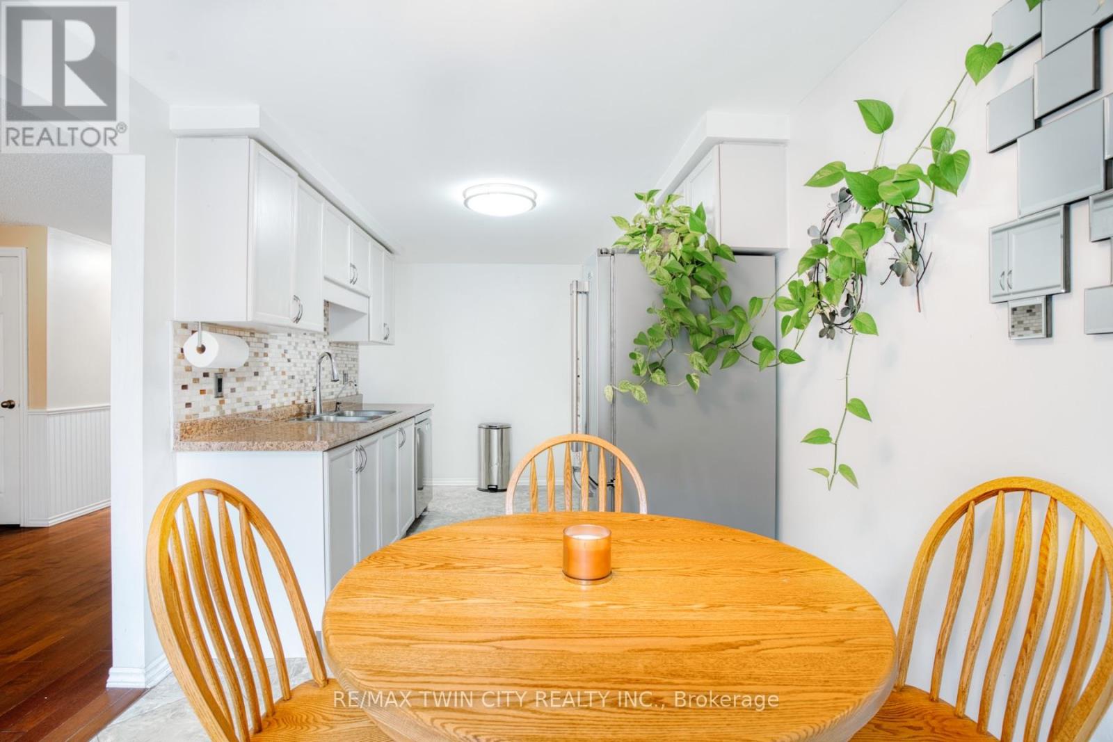 135 Eastforest Trail, Kitchener, Ontario  N2N 3E4 - Photo 14 - X12423328