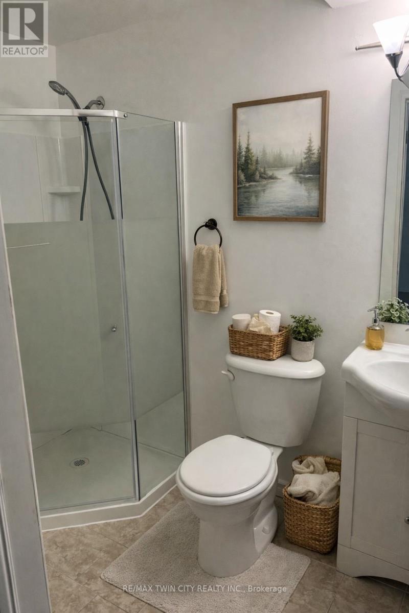 135 Eastforest Trail, Kitchener, Ontario  N2N 3E4 - Photo 28 - X12423328