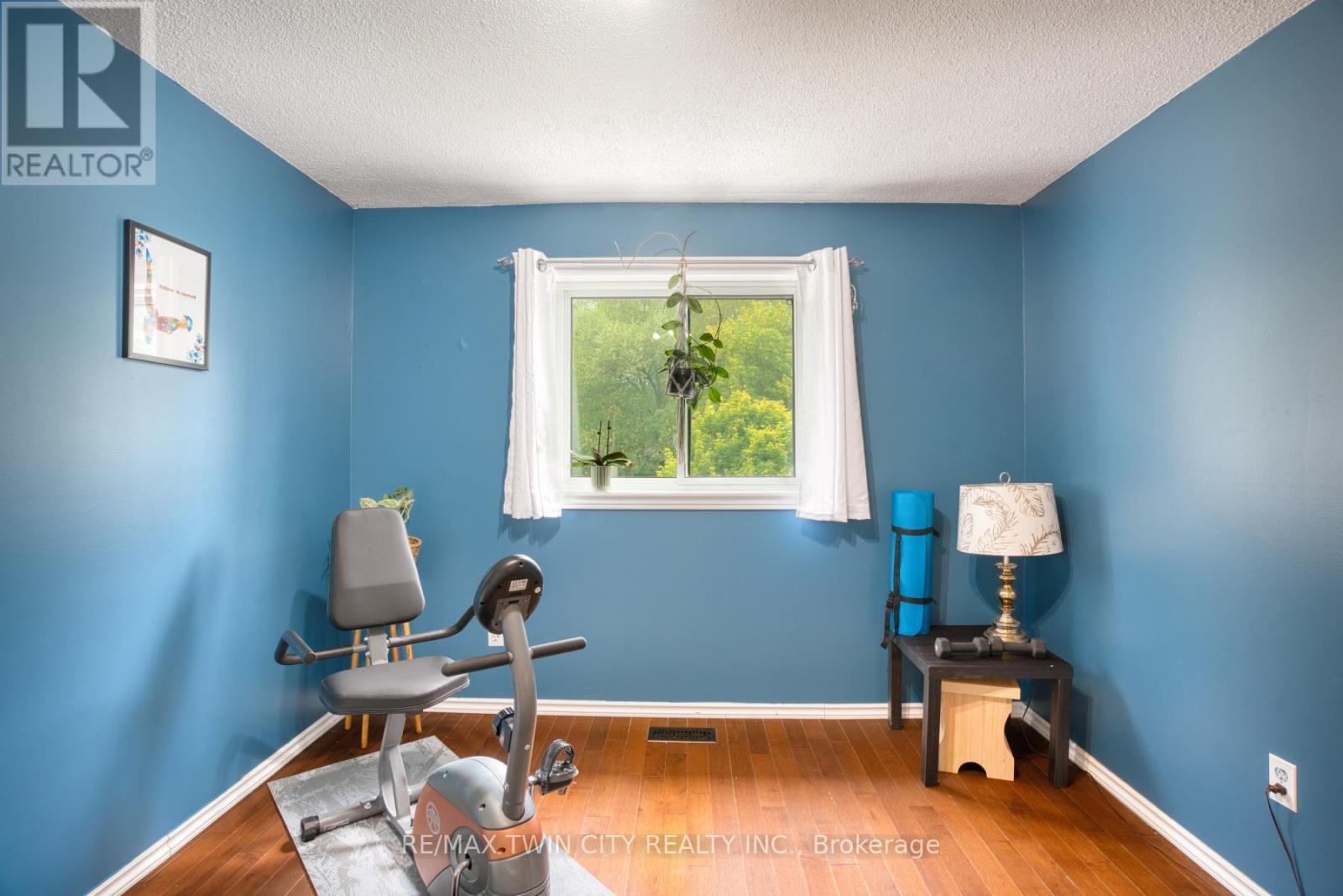 135 Eastforest Trail, Kitchener, Ontario  N2N 3E4 - Photo 25 - X12423328