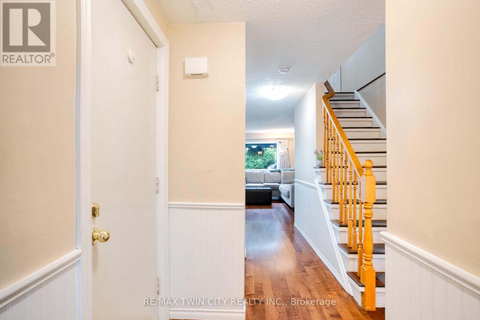 135 Eastforest Trail, Kitchener, Ontario  N2N 3E4 - Photo 3 - X12423328