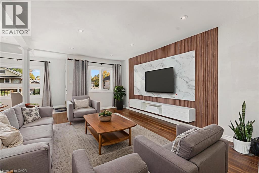 233 Normanhurst Avenue, Hamilton, Ontario  L8H 5N1 - Photo 2 - 40785620