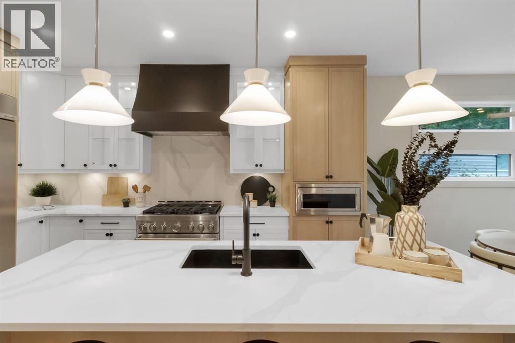 2118 Victoria Crescent Nw, Calgary, Alberta  T2M 4E3 - Photo 10 - A2266511