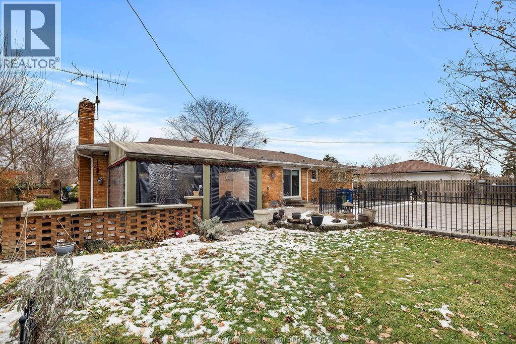 1670 Campbell Avenue, Windsor, Ontario  N9B 2K6 - Photo 28 - 25031884
