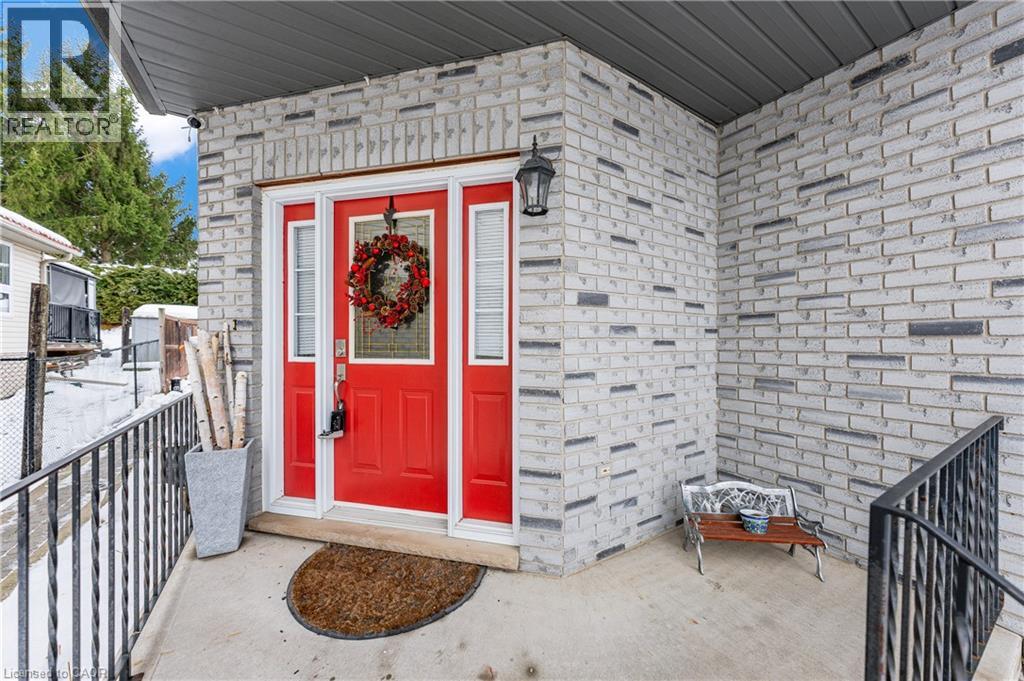 44 Dineen Court, Kitchener, Ontario  N2B 3X3 - Photo 5 - 40794163