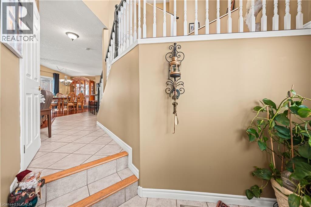 44 Dineen Court, Kitchener, Ontario  N2B 3X3 - Photo 8 - 40794163