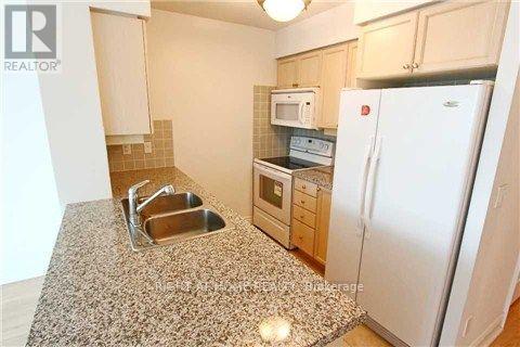 2303 - 15 Greenview Avenue, Toronto, Ontario  M2M 4M7 - Photo 17 - C12642870