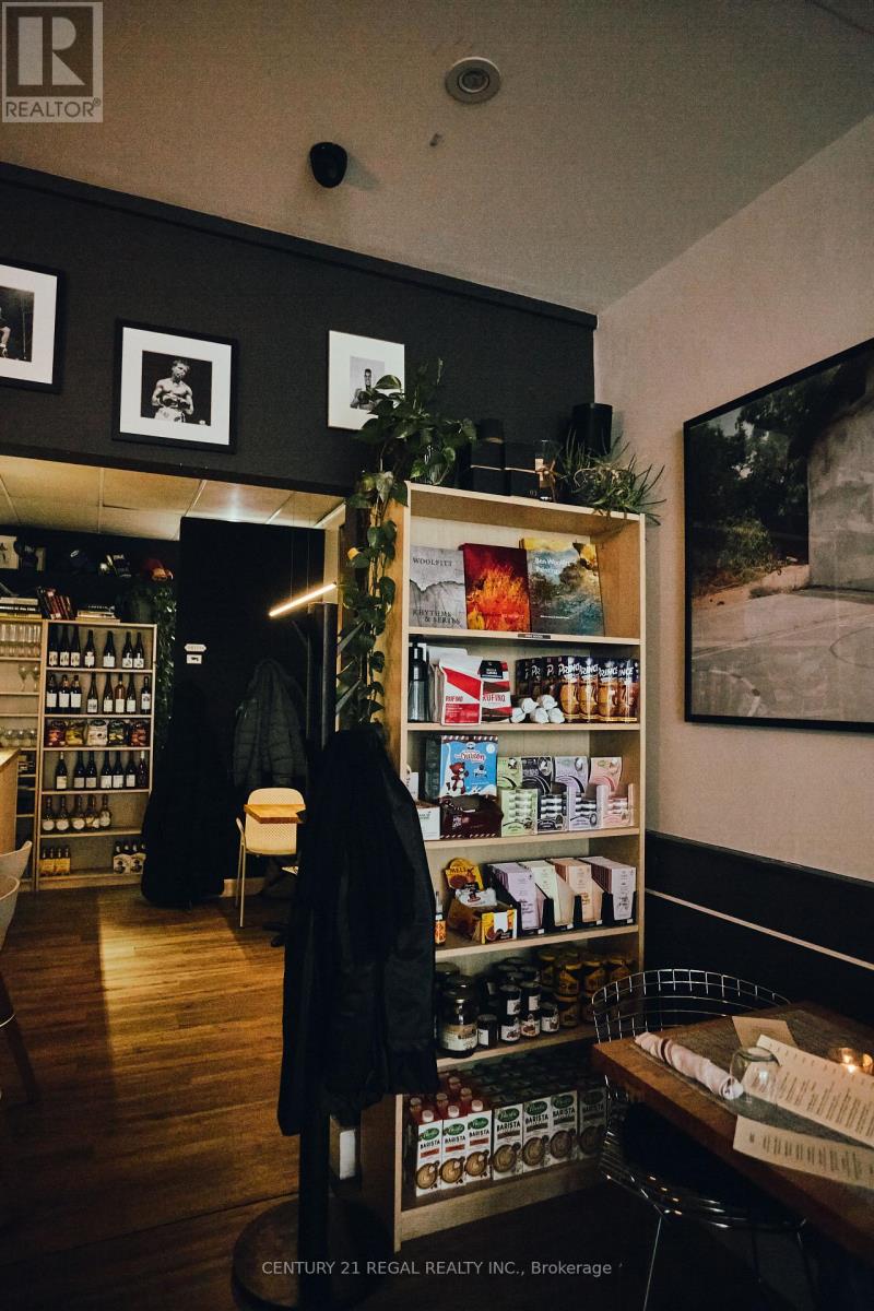 1134 Dundas Street W, Toronto, Ontario  M6J 1X2 - Photo 10 - C12642924