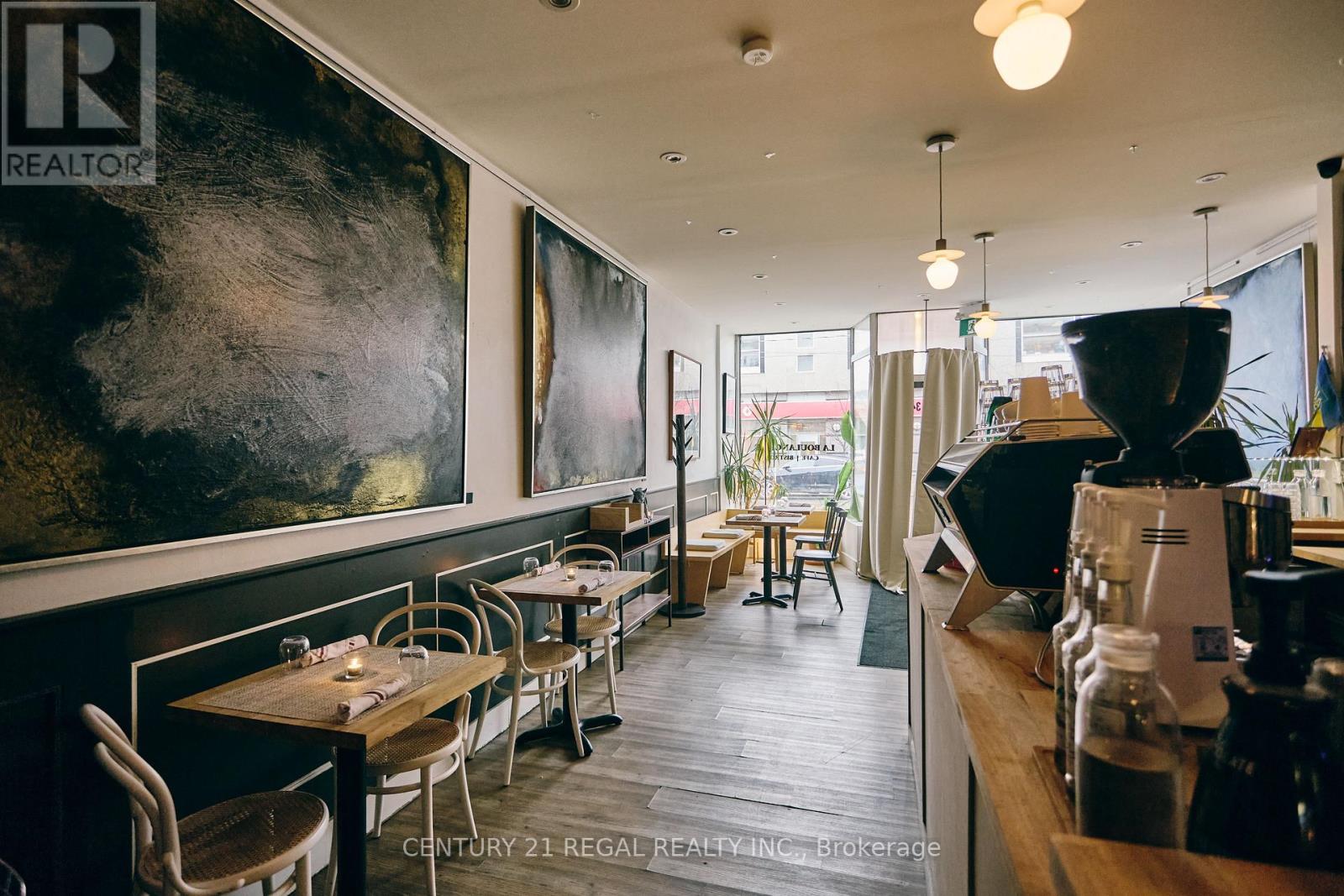 1134 Dundas Street W, Toronto, Ontario  M6J 1X2 - Photo 3 - C12642924