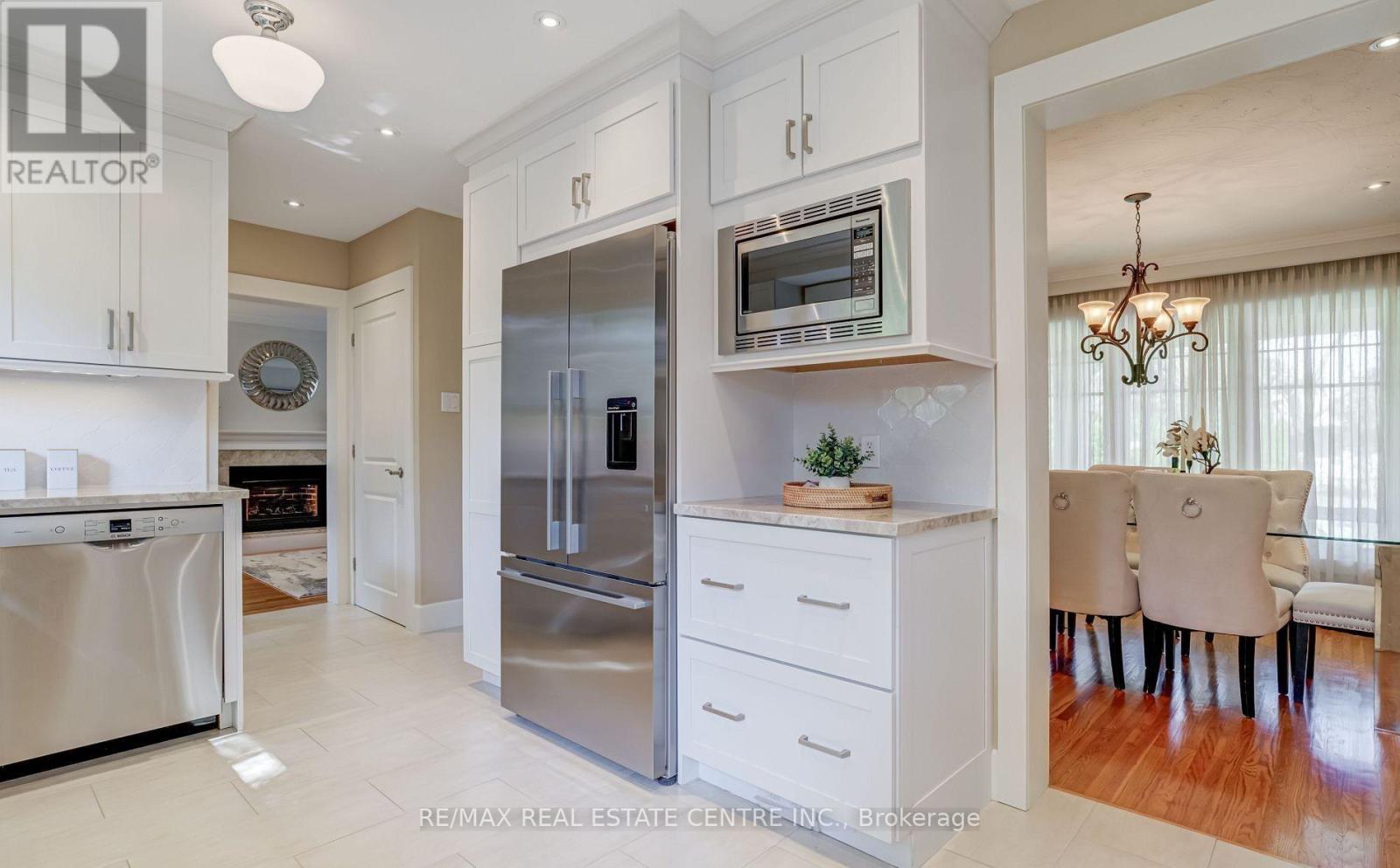 196 Sabel Street, Oakville (Br Bronte), Ontario  L6L 3V4 - Photo 15 - W12641666