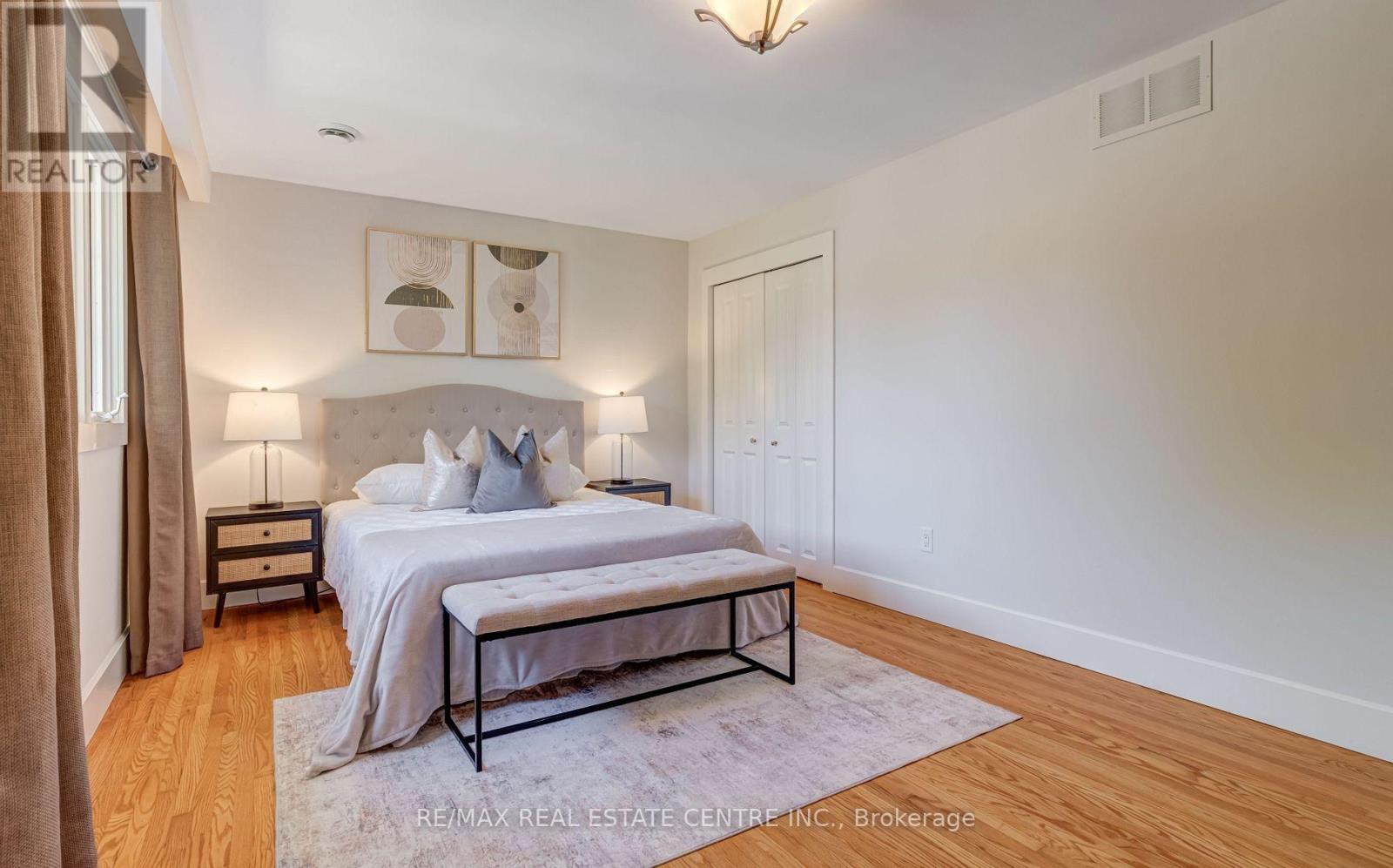 196 Sabel Street, Oakville (Br Bronte), Ontario  L6L 3V4 - Photo 22 - W12641666