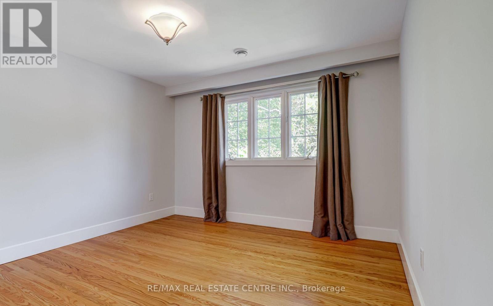 196 Sabel Street, Oakville (Br Bronte), Ontario  L6L 3V4 - Photo 24 - W12641666