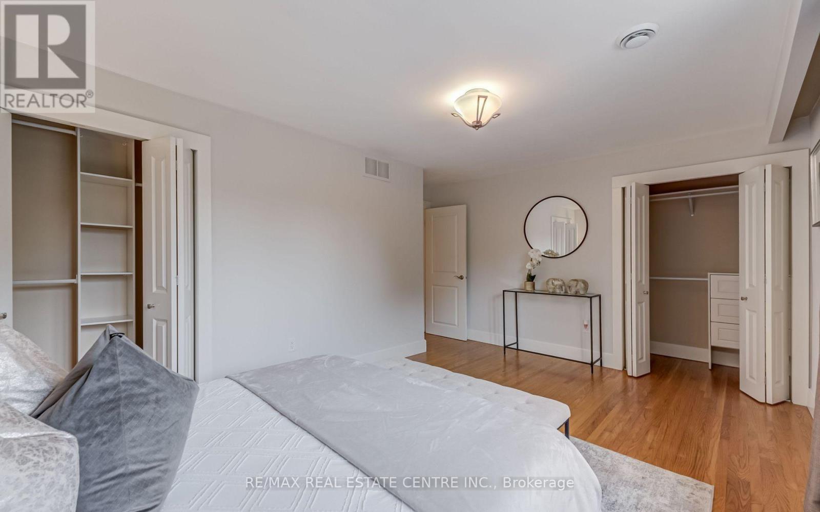 196 Sabel Street, Oakville (Br Bronte), Ontario  L6L 3V4 - Photo 23 - W12641666