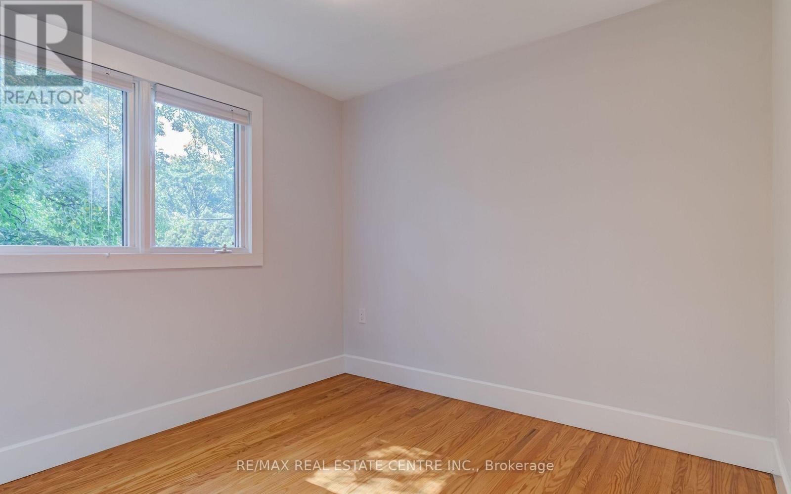 196 Sabel Street, Oakville (Br Bronte), Ontario  L6L 3V4 - Photo 25 - W12641666