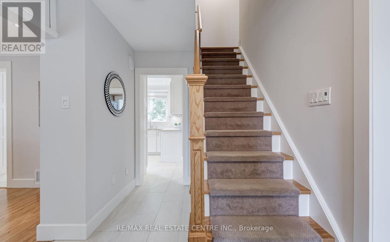 196 Sabel Street, Oakville (Br Bronte), Ontario  L6L 3V4 - Photo 21 - W12641666