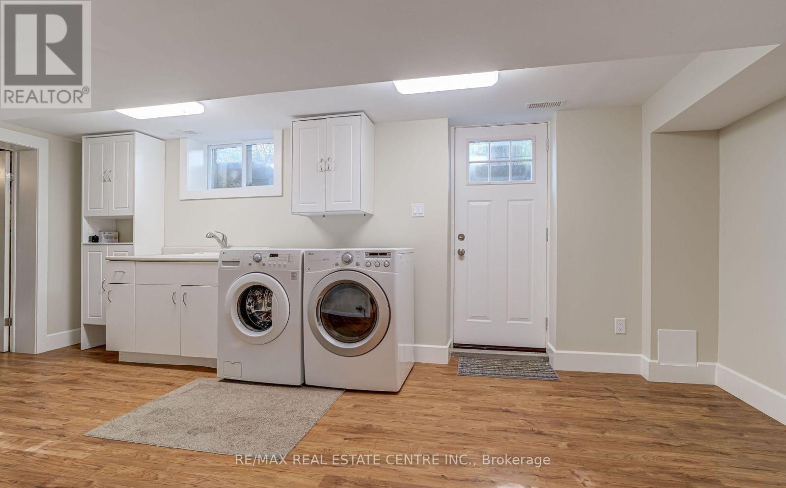 196 Sabel Street, Oakville (Br Bronte), Ontario  L6L 3V4 - Photo 34 - W12641666