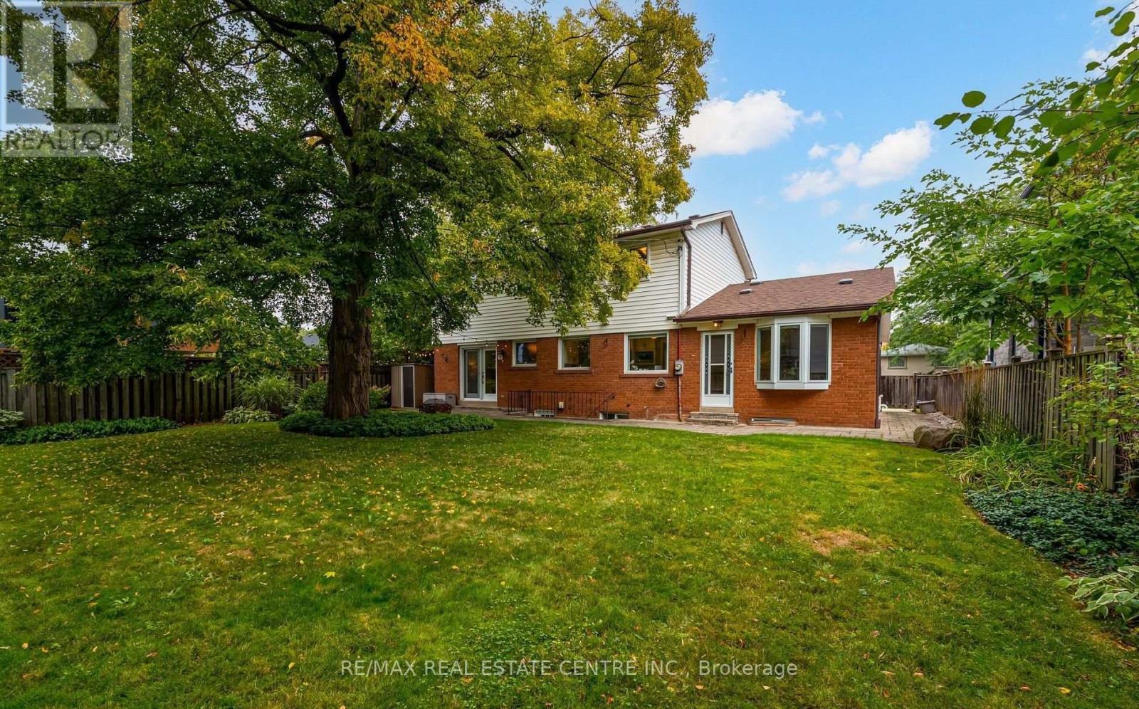 196 Sabel Street, Oakville (Br Bronte), Ontario  L6L 3V4 - Photo 36 - W12641666