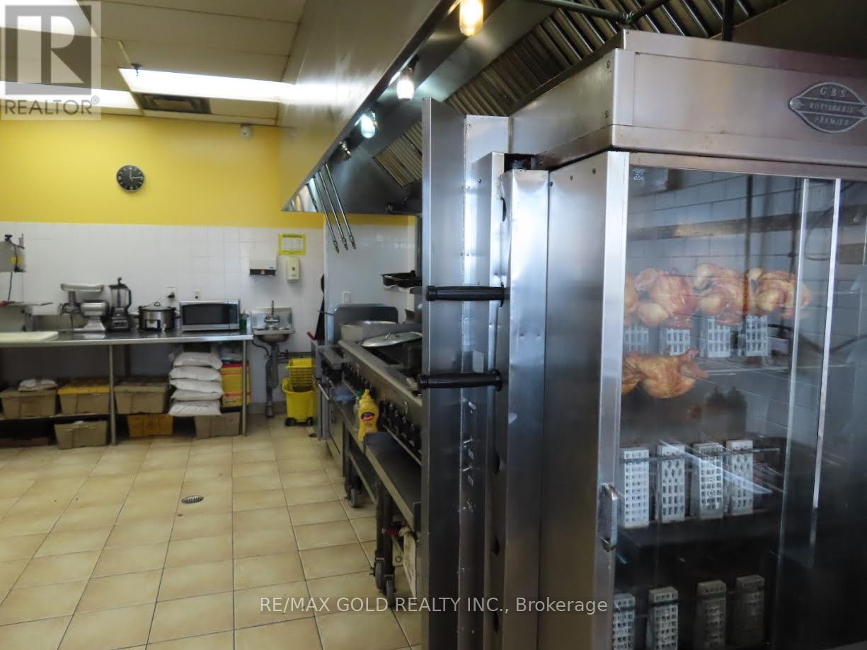 67 - 2300 Finch Avenue, Toronto (Humber Summit), Ontario  M9M 2Y3 - Photo 13 - W12642518