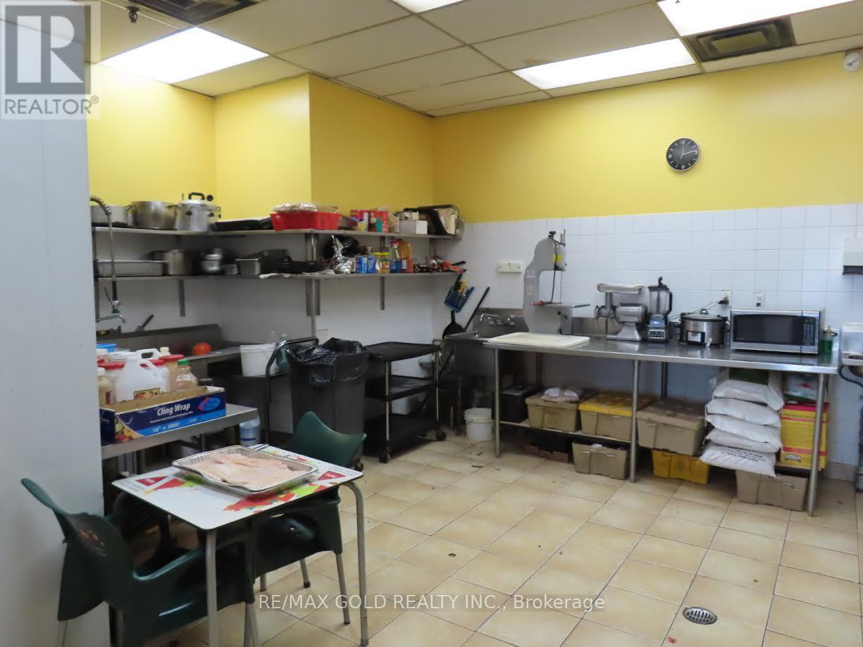 67 - 2300 Finch Avenue, Toronto (Humber Summit), Ontario  M9M 2Y3 - Photo 10 - W12642518