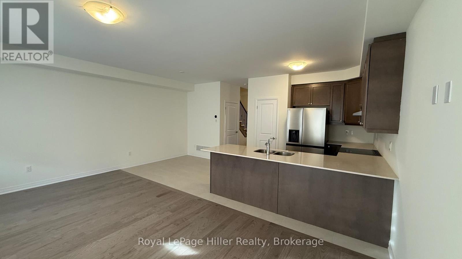 941 Douro Street, Stratford, Ontario  N5A 0M2 - Photo 5 - X12575786