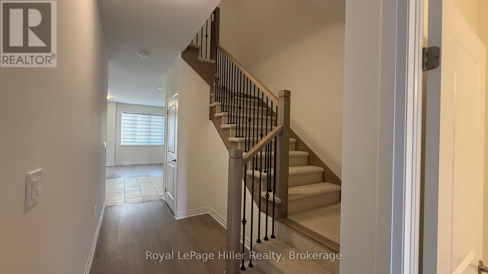 941 Douro Street, Stratford, Ontario  N5A 0M2 - Photo 9 - X12575786