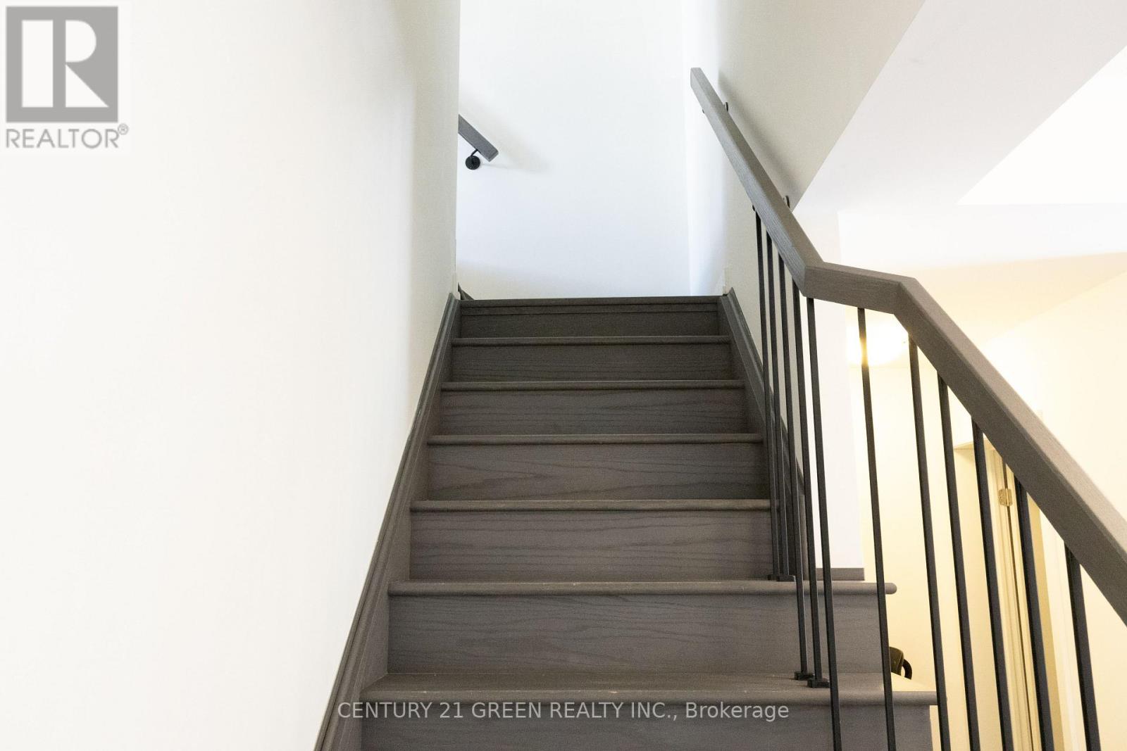 206 Huguenot Road, Oakville, Ontario  L6H 0L6 - Photo 14 - W12642876