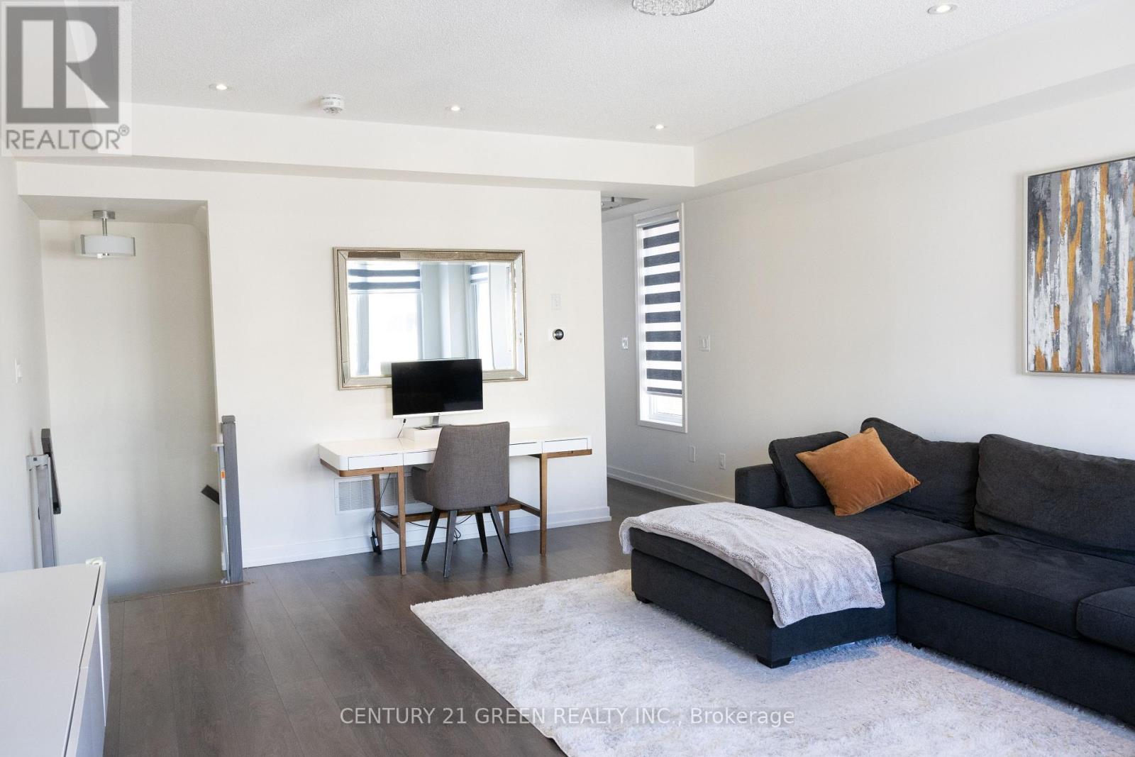 206 Huguenot Road, Oakville, Ontario  L6H 0L6 - Photo 6 - W12642876