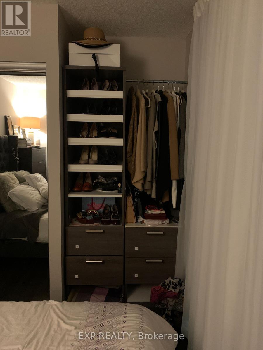 812 - 3091 Dufferin Street, Toronto, Ontario  M6A 0C4 - Photo 7 - W12642904