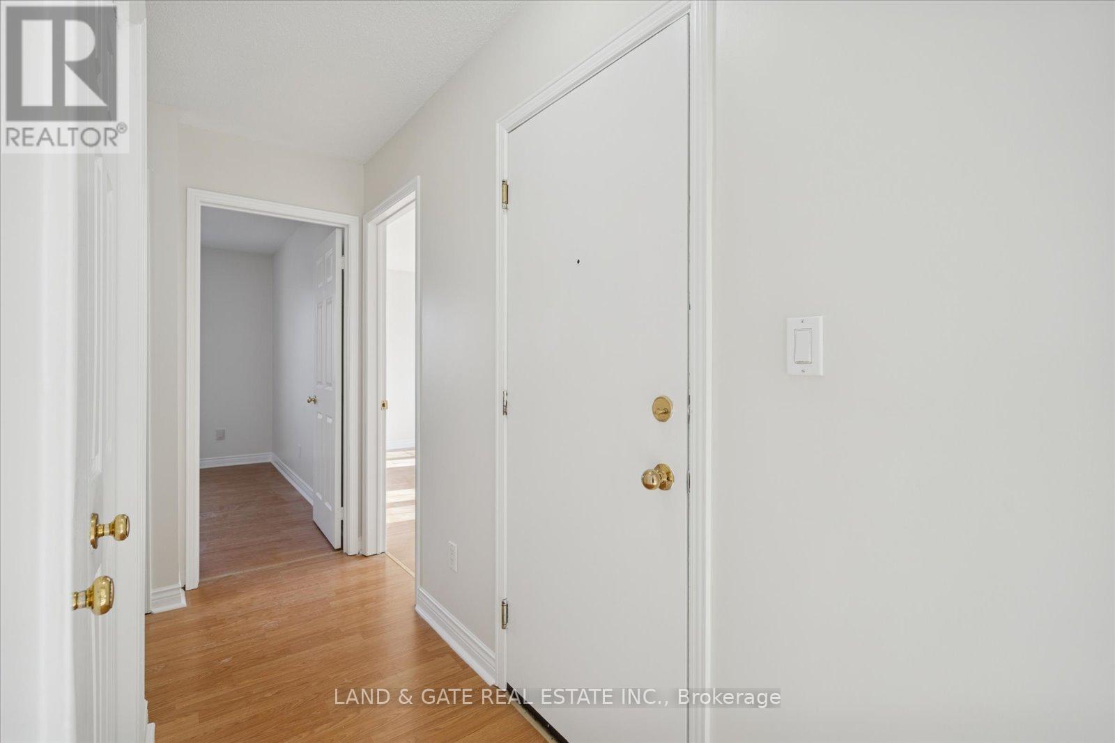 #3 - 314 Hillside Avenue, Oshawa, Ontario  L1J 1T5 - Photo 3 - E12642994