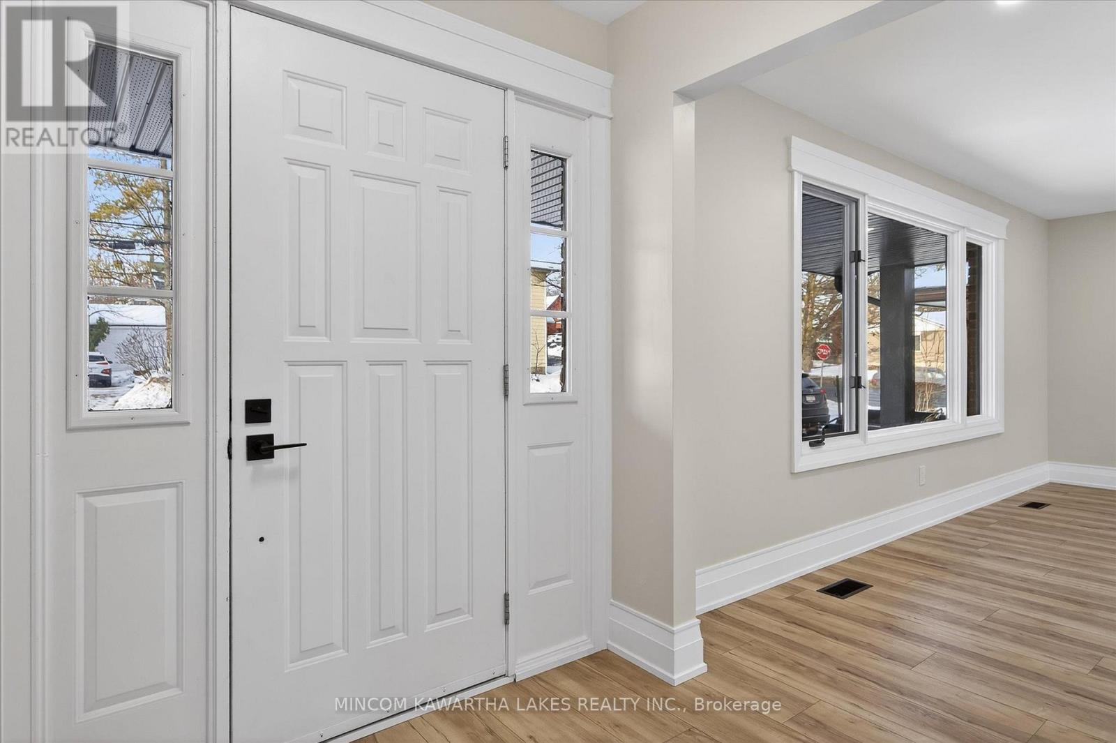 1320 Albertus Avenue, Peterborough, Ontario  K9J 7S3 - Photo 4 - X12642962