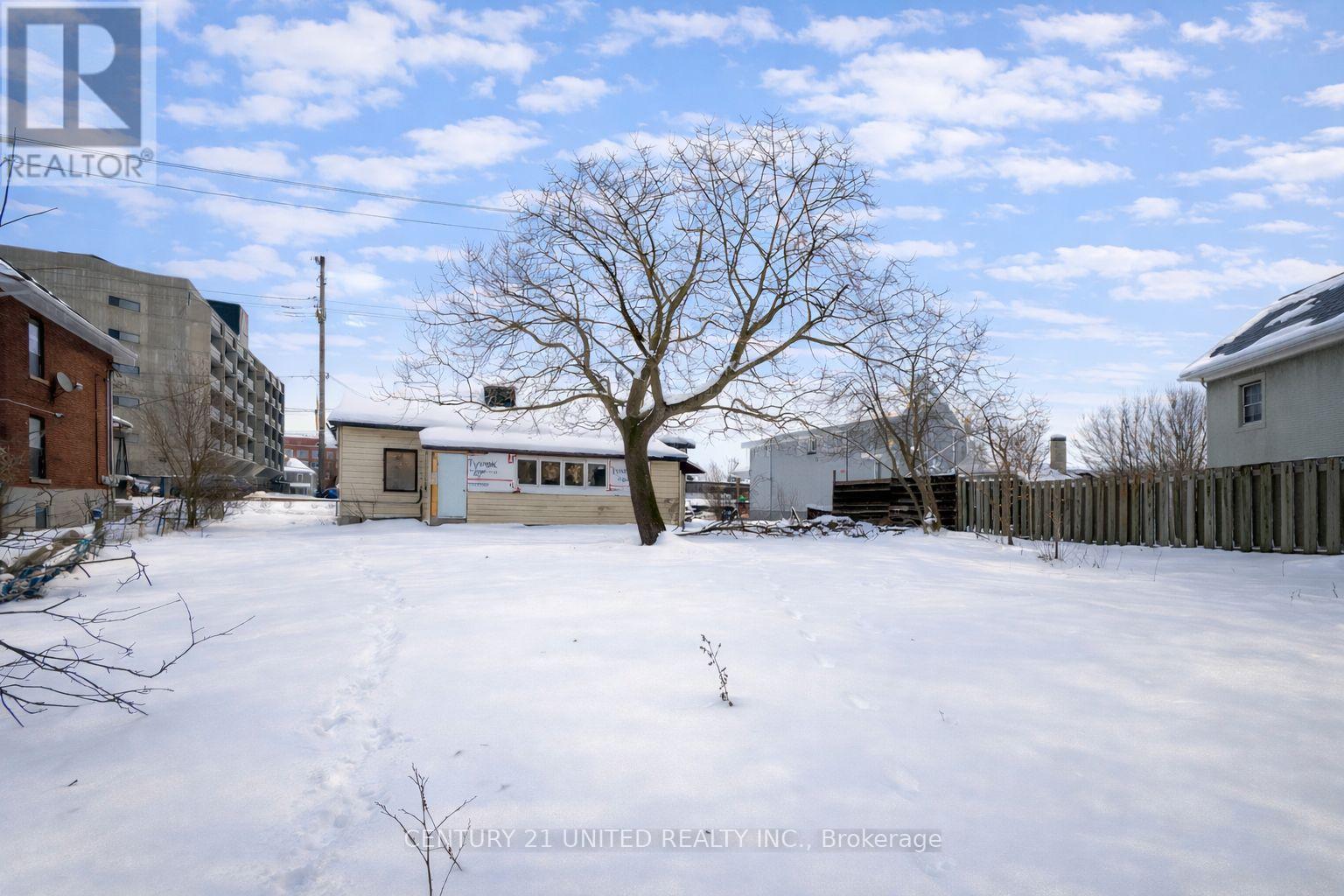 263 Bethune Street, Peterborough, Ontario  K9J 3L5 - Photo 3 - X12643058
