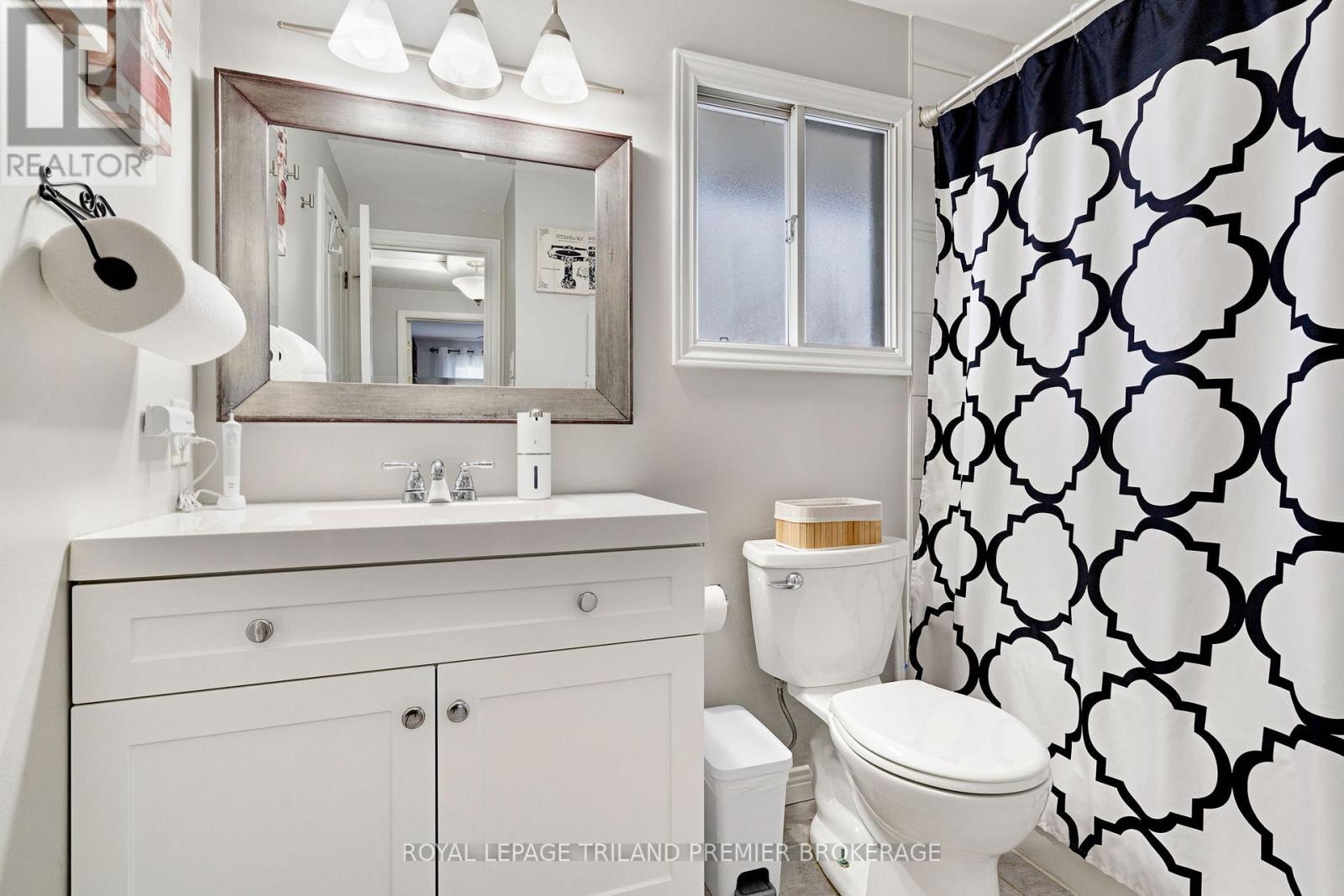 412 Ferndale Avenue, London South, Ontario  N6C 2Y8 - Photo 20 - X12642942