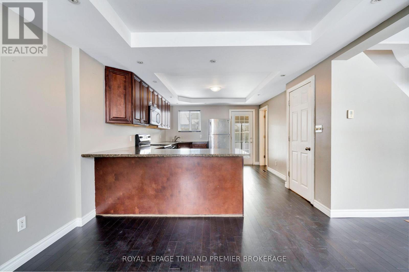 331 Thompson Road, London South, Ontario  N5Z 2Z4 - Photo 10 - X12642968