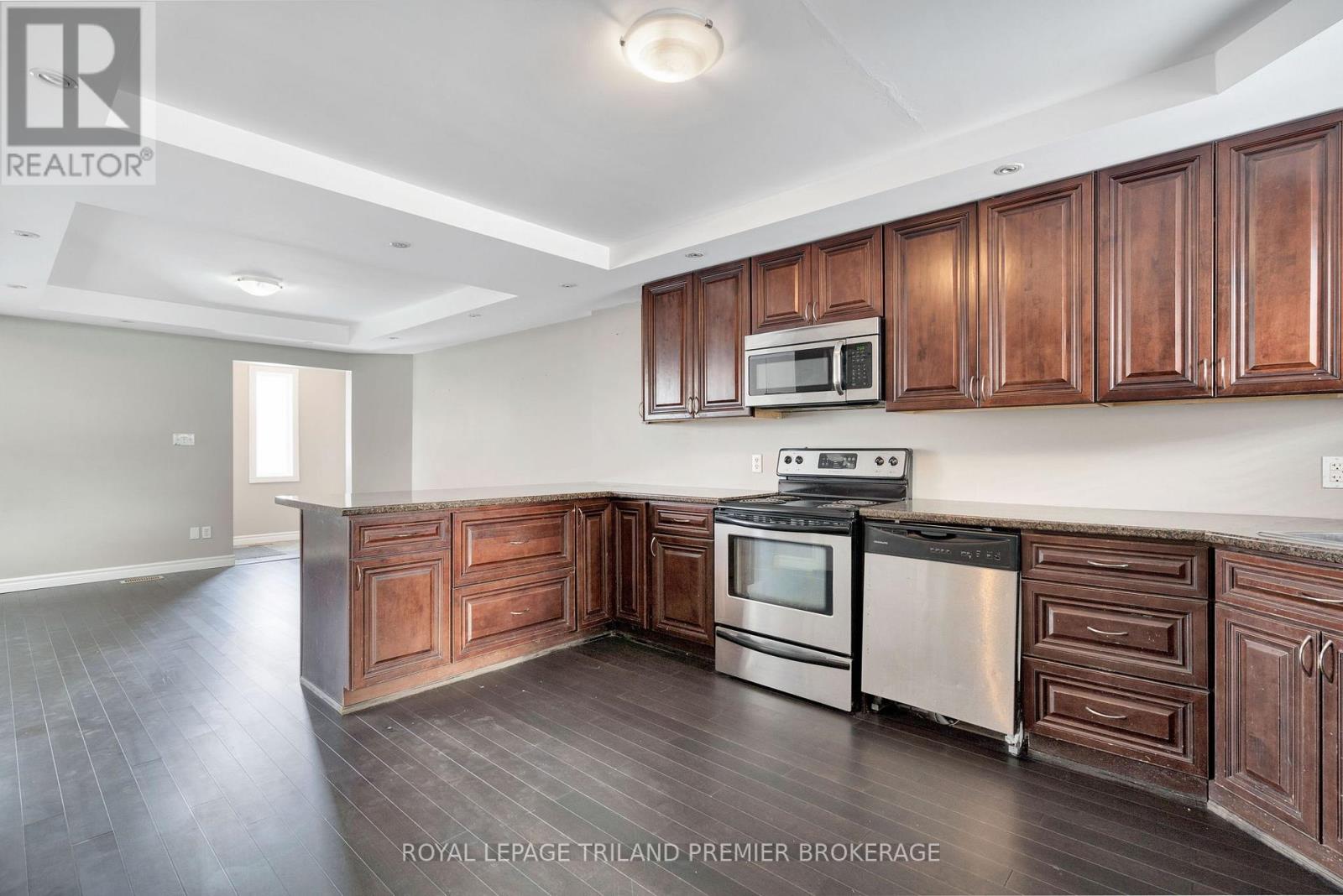 331 Thompson Road, London South, Ontario  N5Z 2Z4 - Photo 13 - X12642968