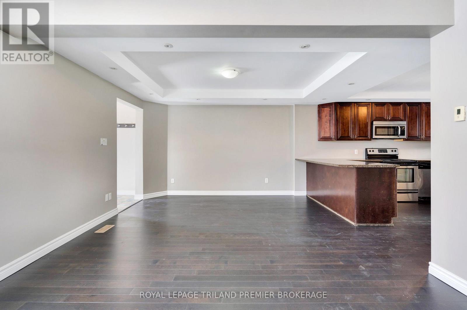 331 Thompson Road, London South, Ontario  N5Z 2Z4 - Photo 8 - X12642968