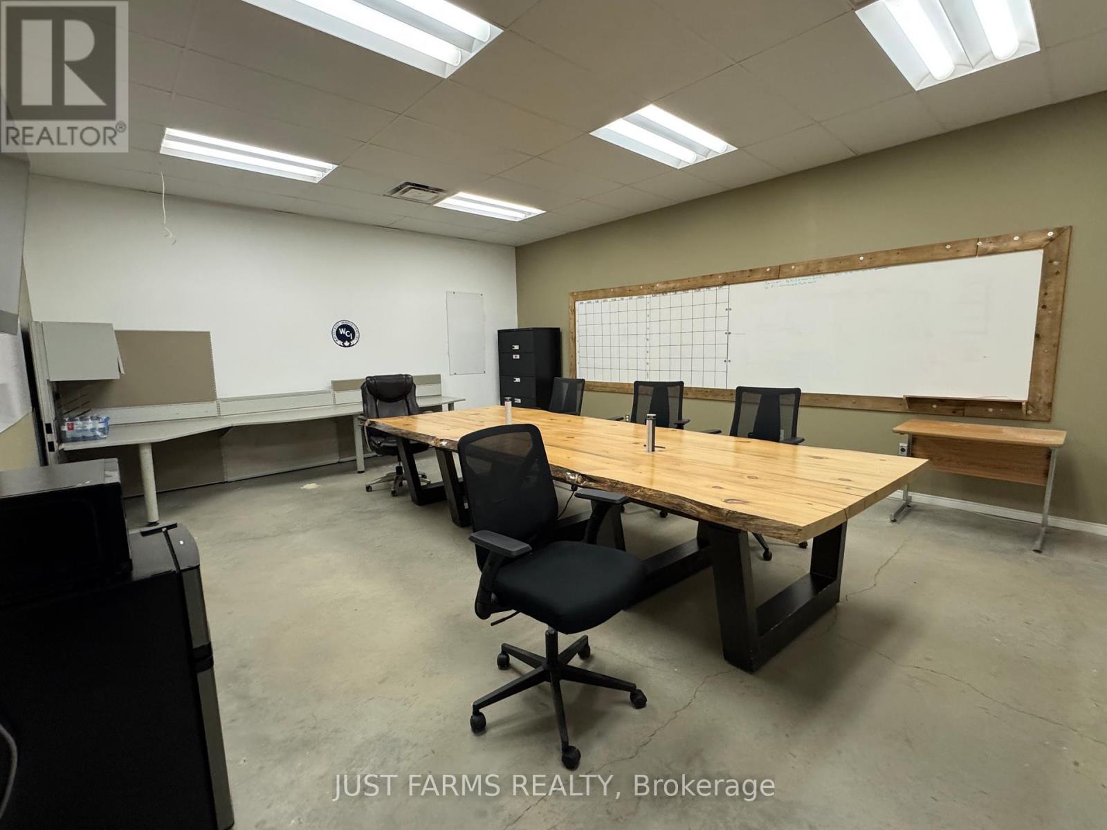 2899 Cromarty Drive, Thames Centre (Putnam), Ontario  N0L 2B0 - Photo 10 - X12642998