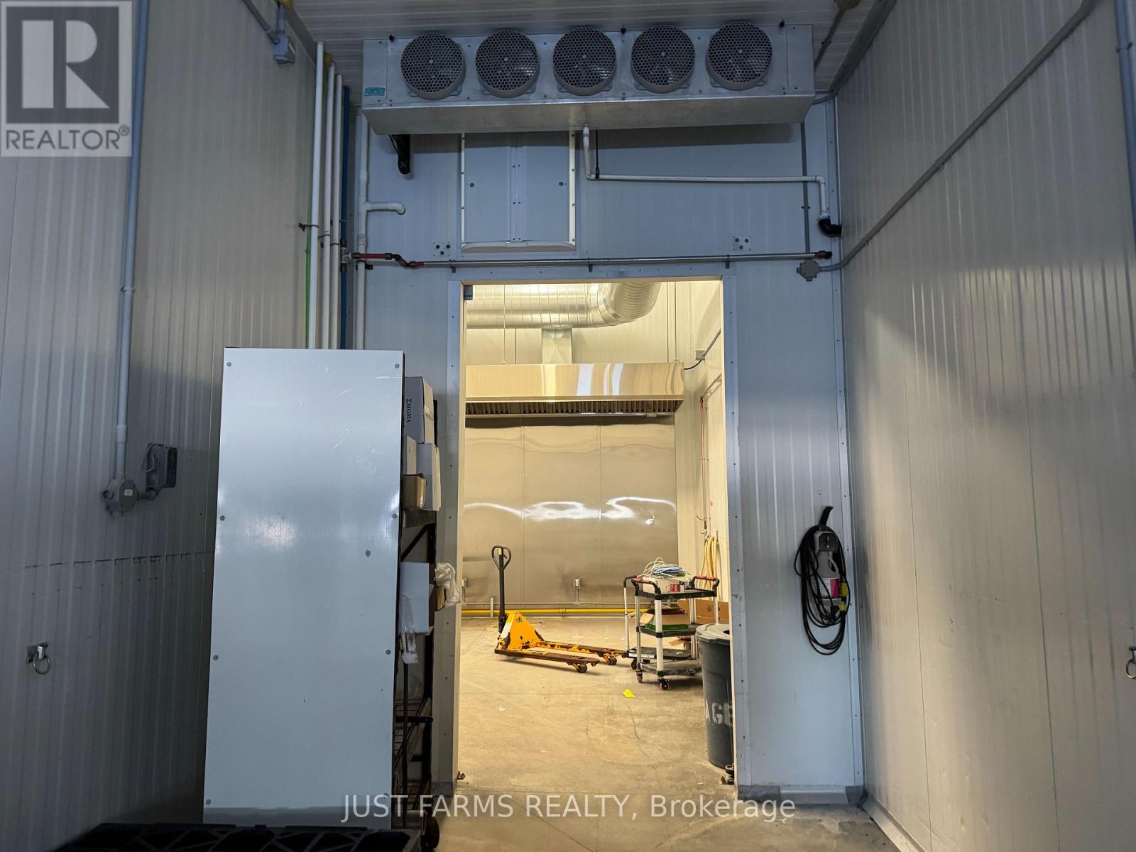 2899 Cromarty Drive, Thames Centre (Putnam), Ontario  N0L 2B0 - Photo 15 - X12642998