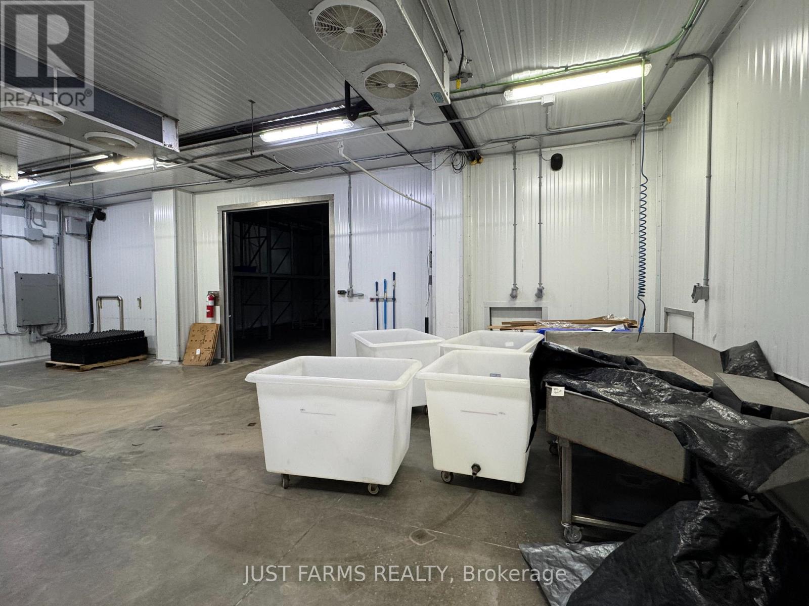 2899 Cromarty Drive, Thames Centre (Putnam), Ontario  N0L 2B0 - Photo 16 - X12642998