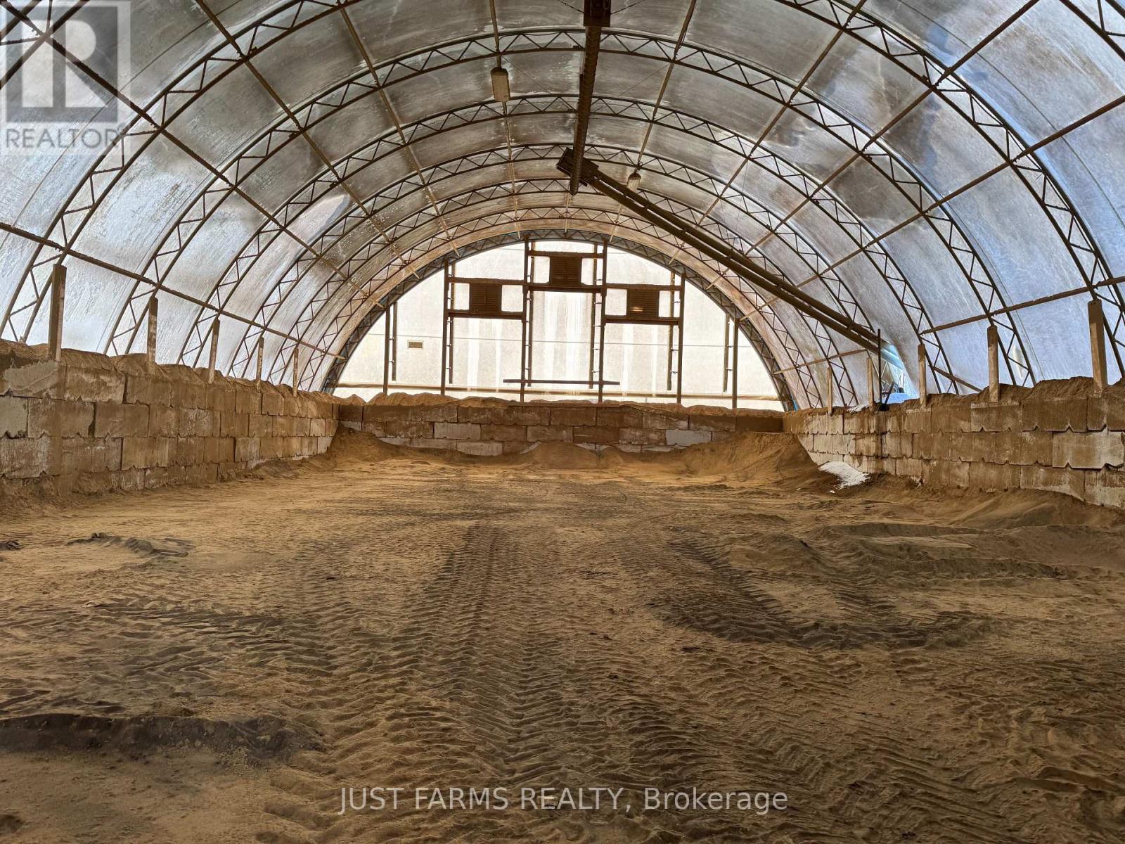 2899 Cromarty Drive, Thames Centre (Putnam), Ontario  N0L 2B0 - Photo 29 - X12642998