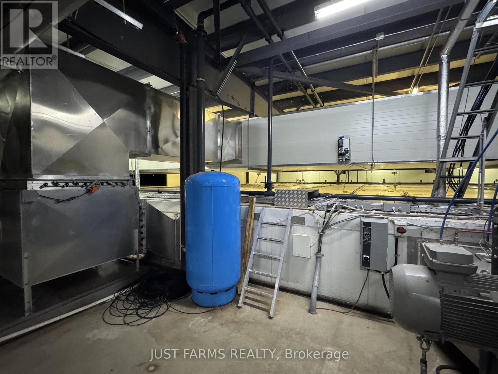 2899 Cromarty Drive, Thames Centre (Putnam), Ontario  N0L 2B0 - Photo 7 - X12642998