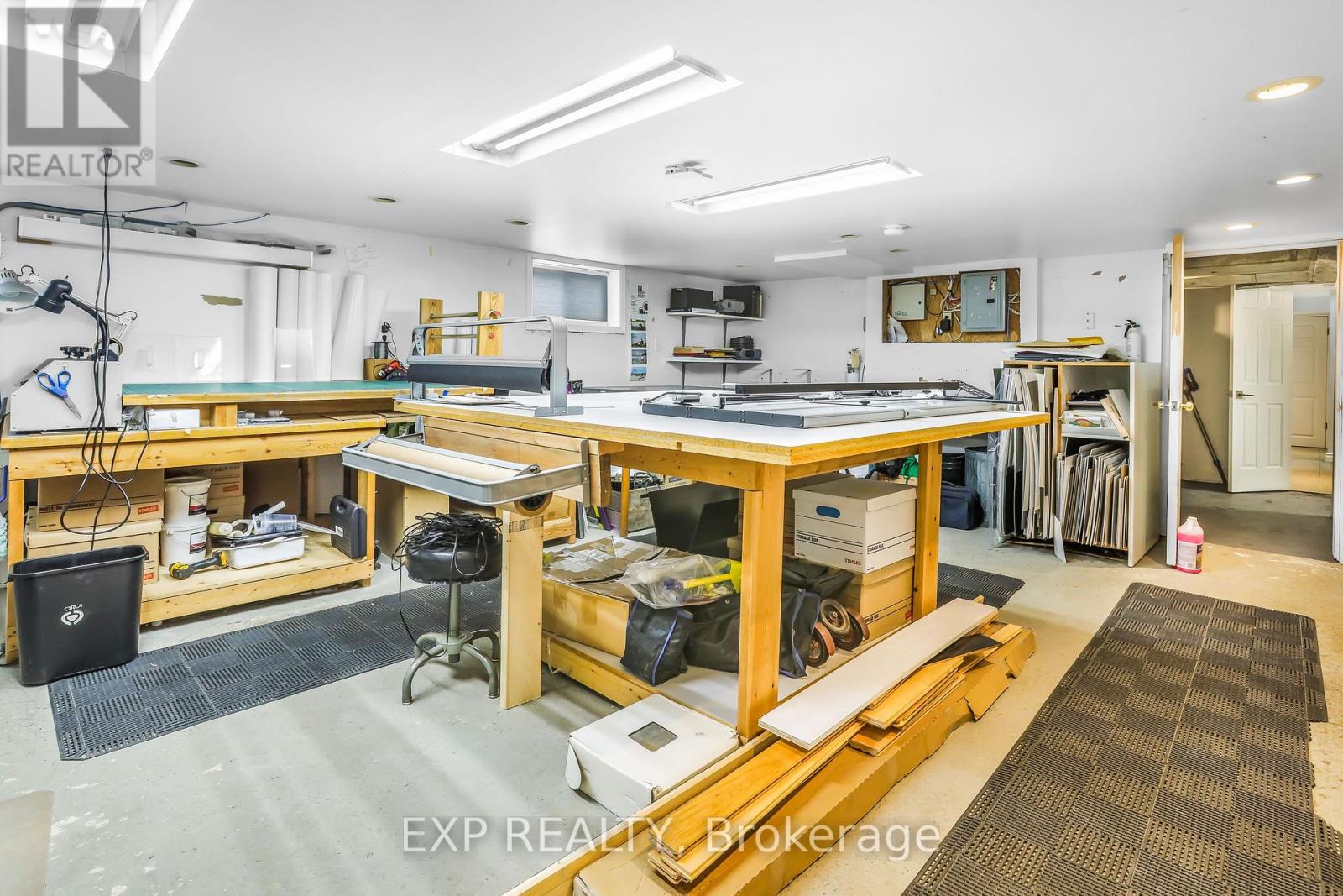 231 #8 Highway, Hamilton, Ontario  L8G 1E2 - Photo 32 - X12642866