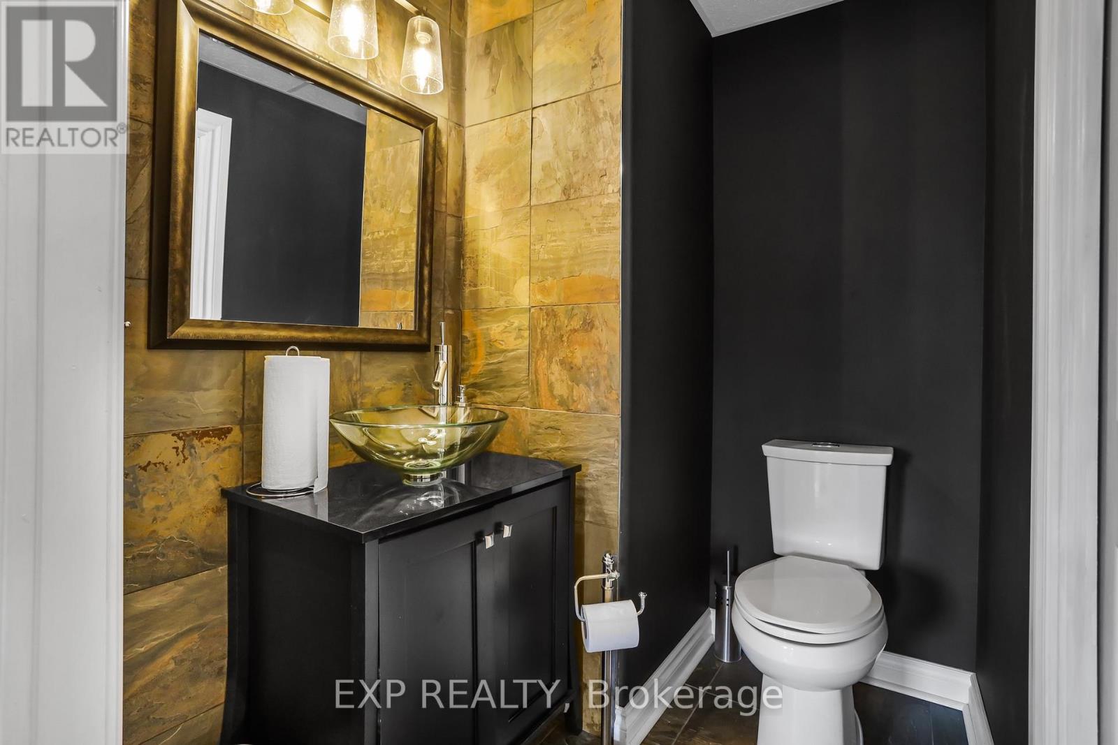 231 #8 Highway, Hamilton, Ontario  L8G 1E2 - Photo 8 - X12642898