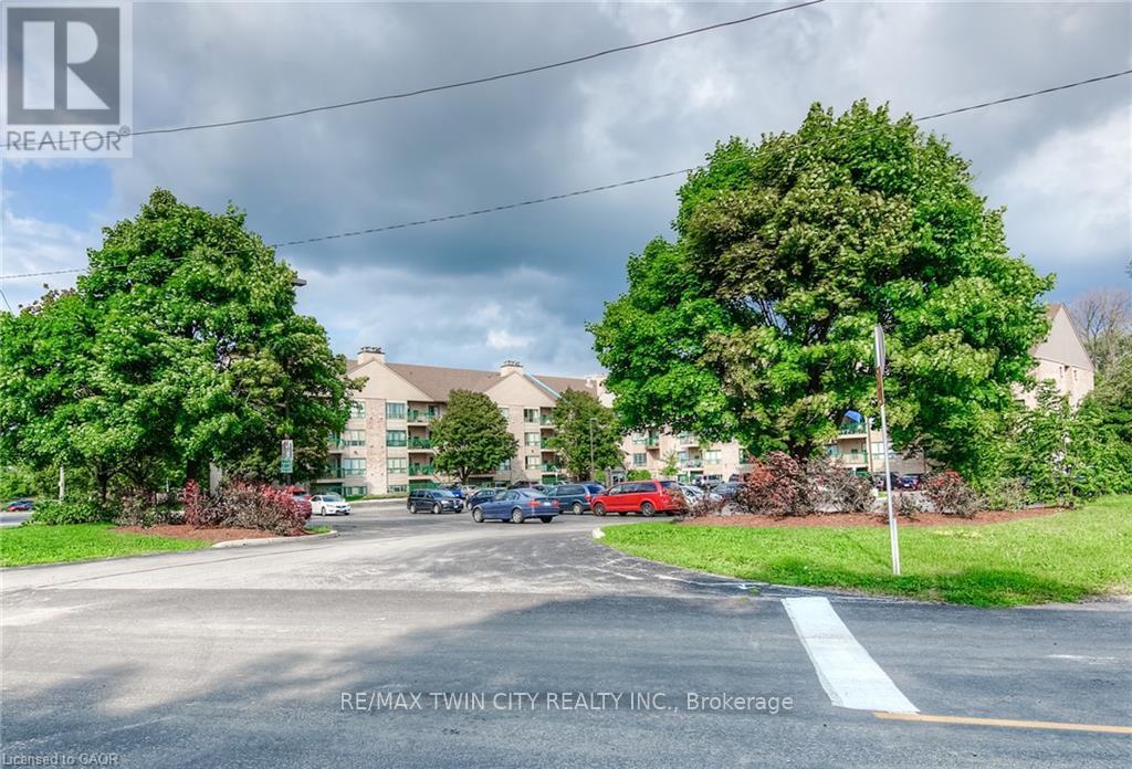 318 - 15 Hofstetter Avenue, Kitchener, Ontario  N2A 3Z7 - Photo 24 - X12634430