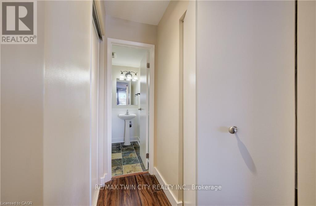 318 - 15 Hofstetter Avenue, Kitchener, Ontario  N2A 3Z7 - Photo 18 - X12634430