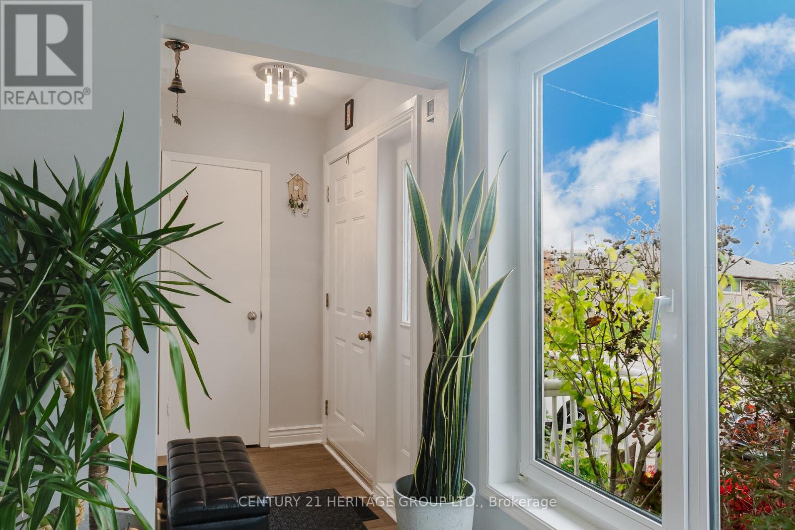 111 Tulane Crescent, Toronto, Ontario  M3A 2C2 - Photo 2 - C12549368